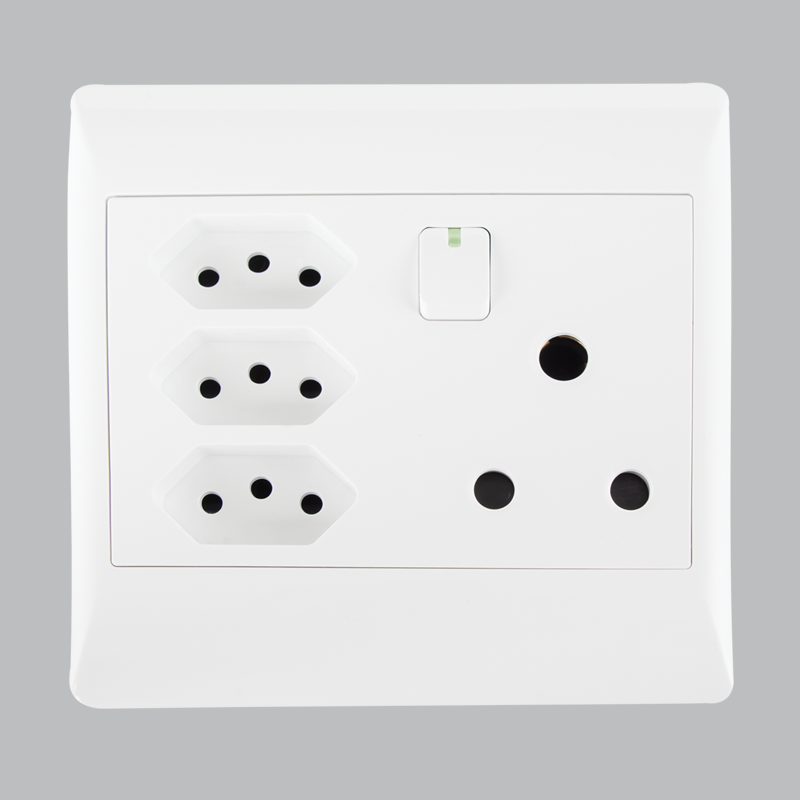 Bright Star EPL325 WHITE 16 AMP PLUG + 3 ZA PLUGS (5 per box)