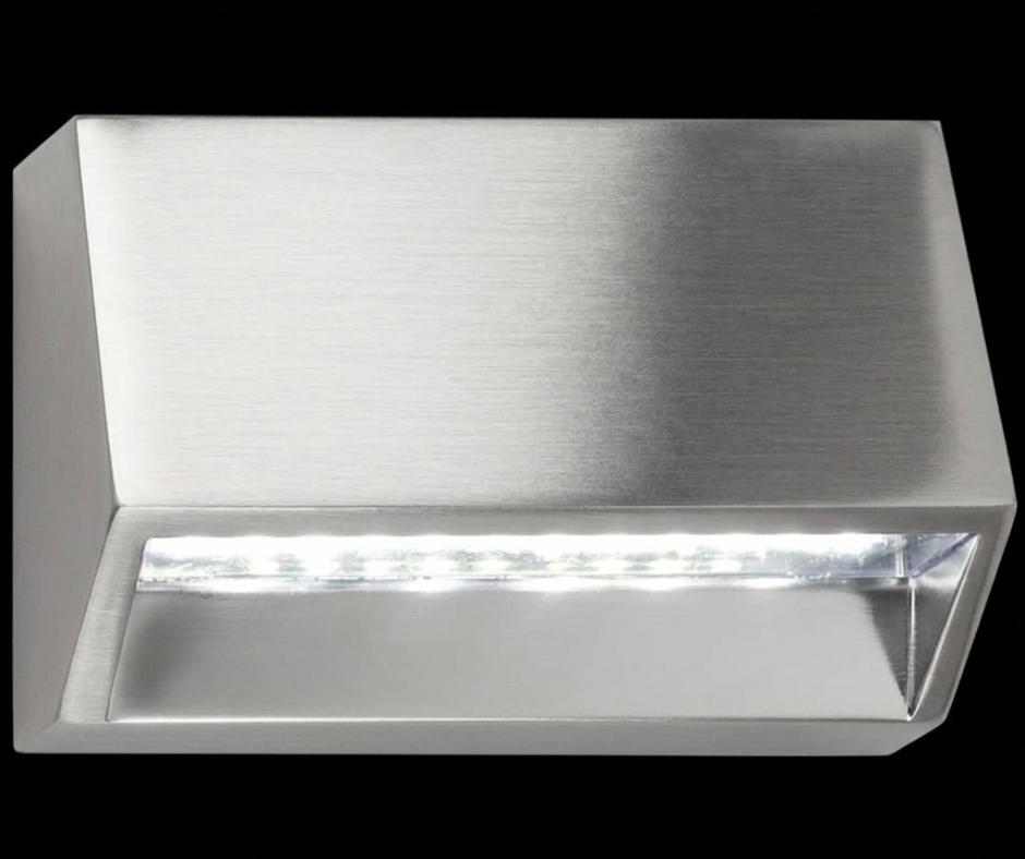 Bright Star FT030 SILVER 1.5W 80LM LED IP65 COLOUR CHANGING