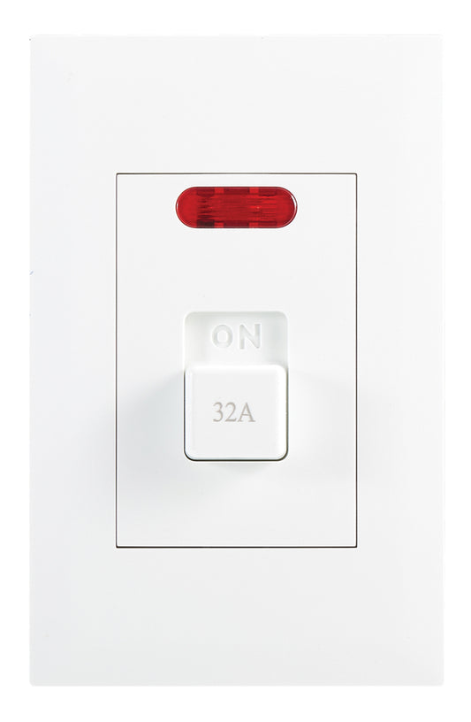 Bright Star ESW204 WHITE MODULAR WH 32A DOUBLE POLE ISOLATOR 2 X 4