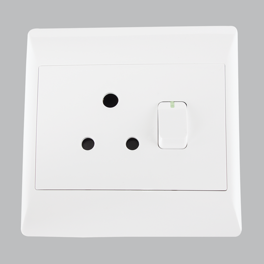 Bright Star EPL320 WHITE 16 AMP SINGLE PLUG 4 X 4 (5 per box)