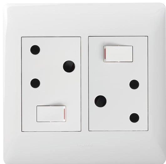 Legrand 701184 Ysalis Modular White with White Cover Plate 2x RSA 4x4 Wall Socket